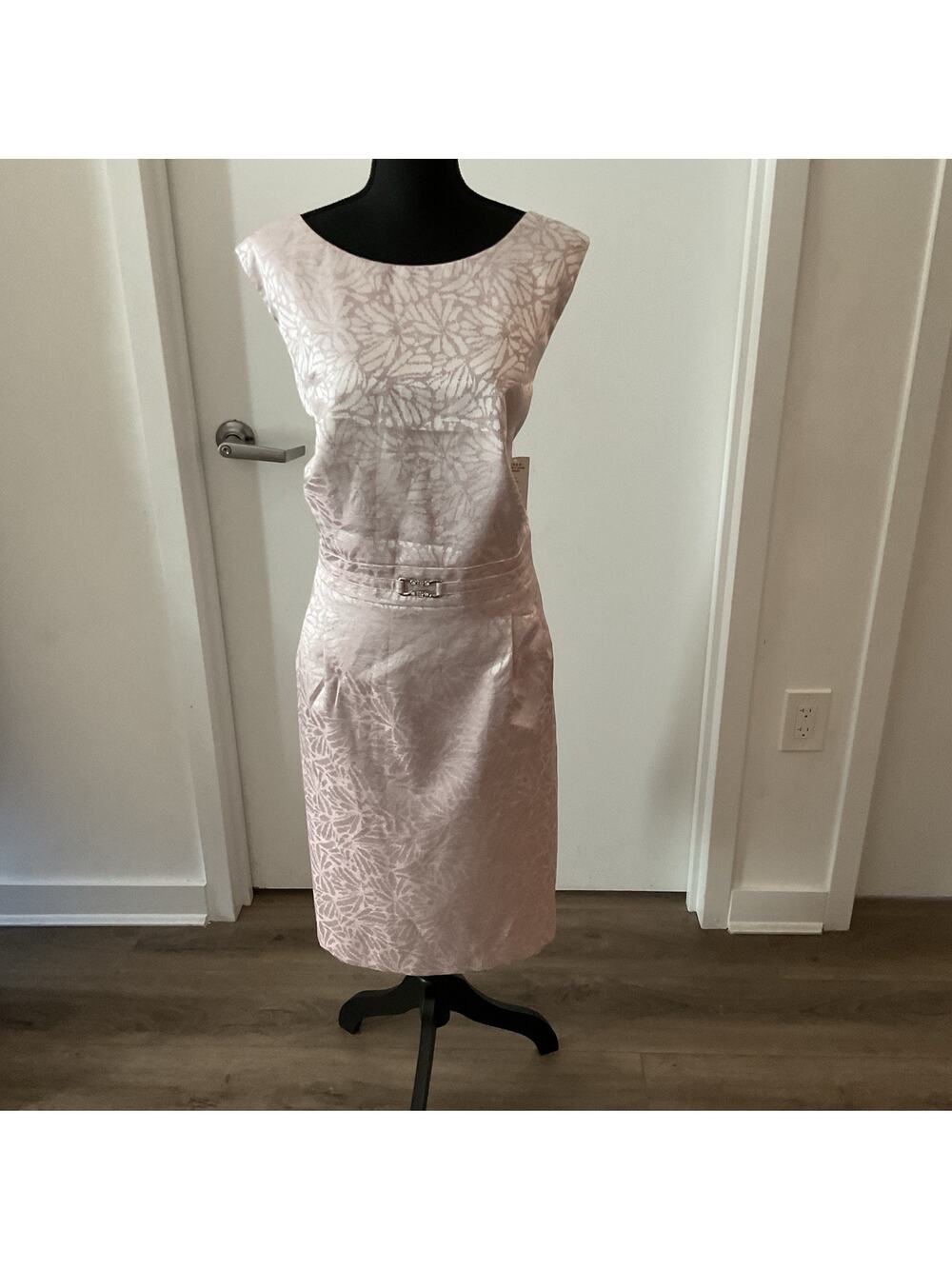 Tahari Arthur S. Levine Sheath Dress 20W Pink Floral Jacquard Sleeveless